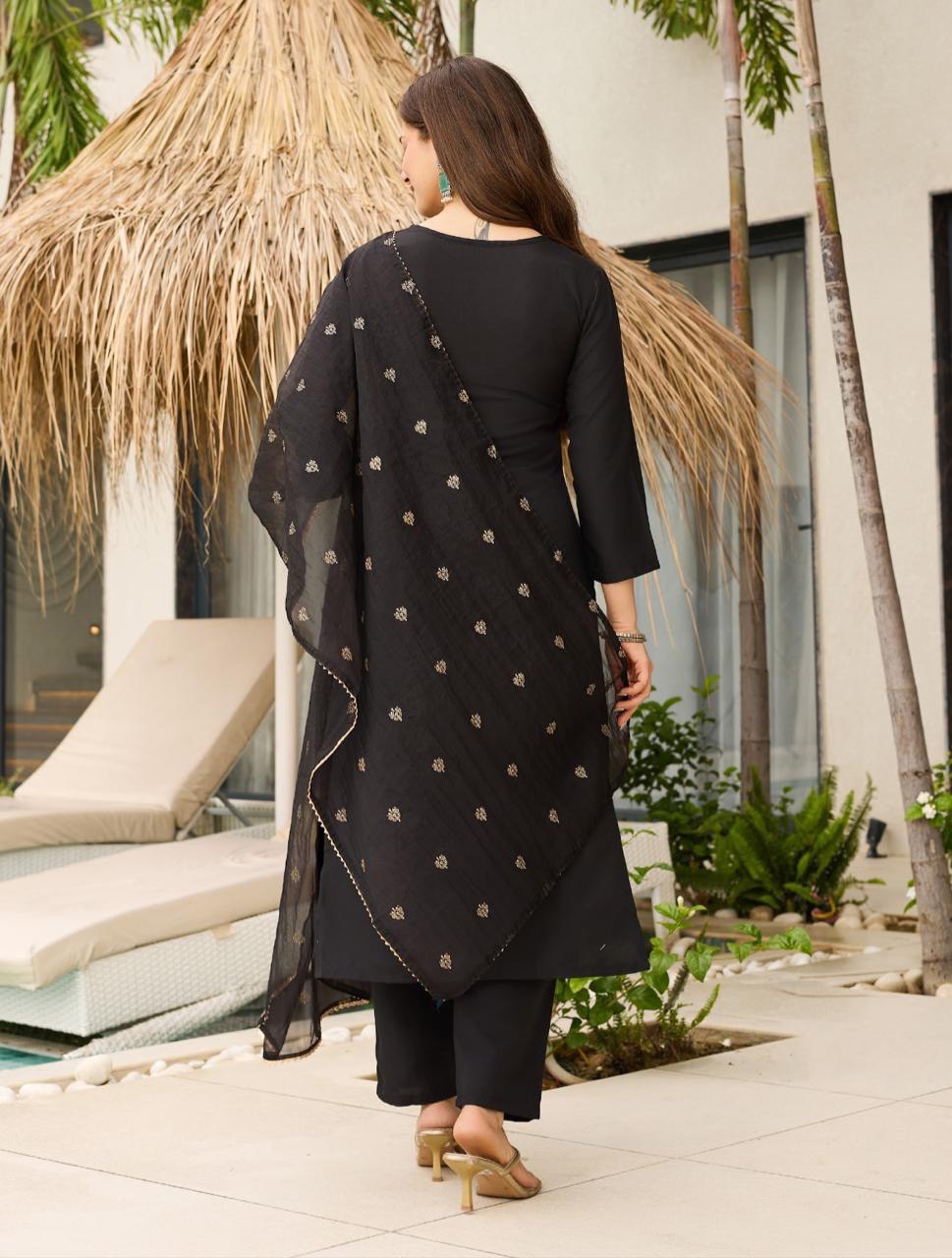 Black Gold – Viscose Embroidered Kurta Set
