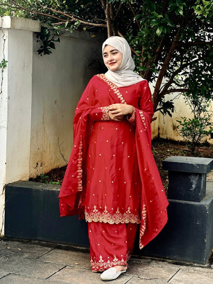 Elegant Embroidered Chinon Silk Suit Set