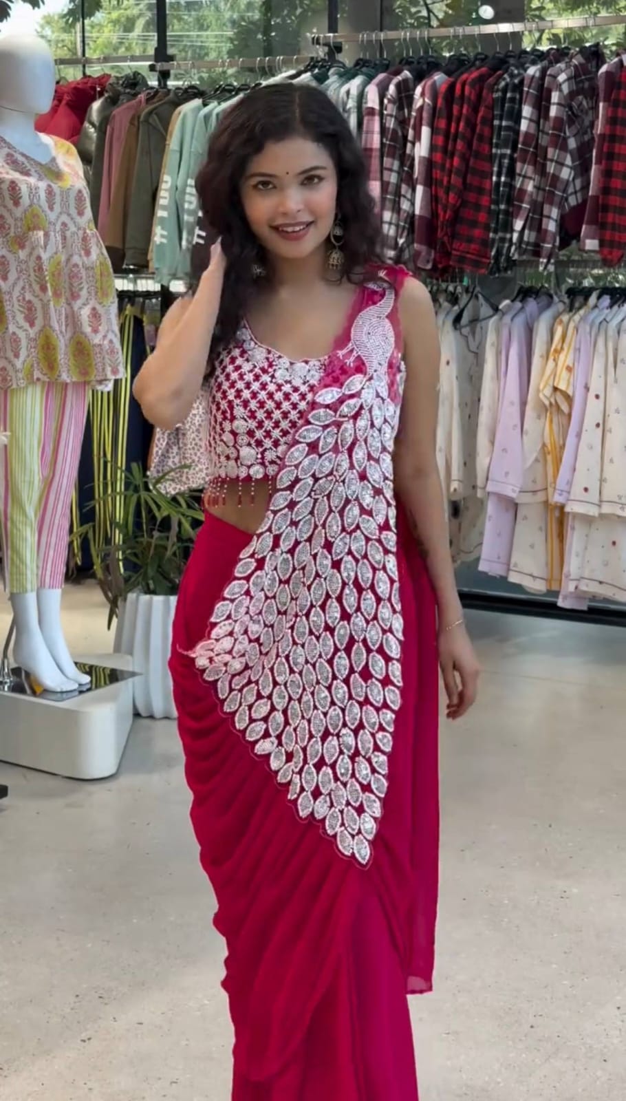 Riwaayat Embroidered Faux Georgette Saree