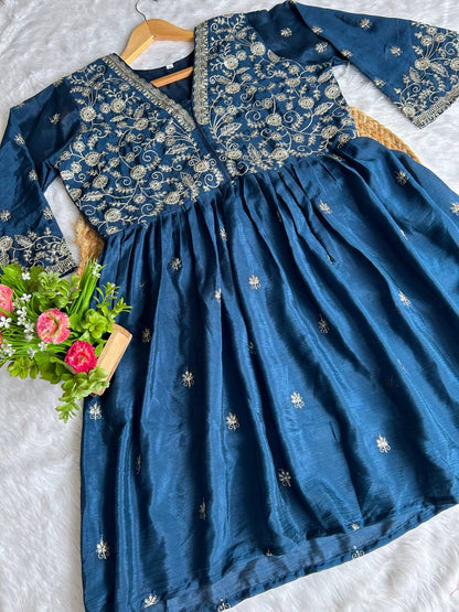 Elegant Pure Chinon Kurti Set