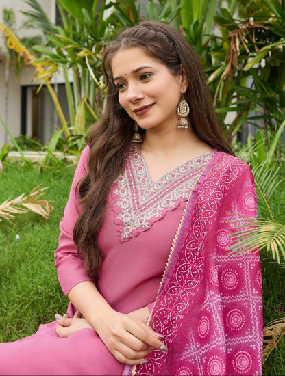 Women’s Rayon Embroidered Kurta Set – Gajri