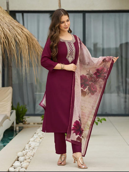 Stoberry – Rayon Embroidered Kurta Set