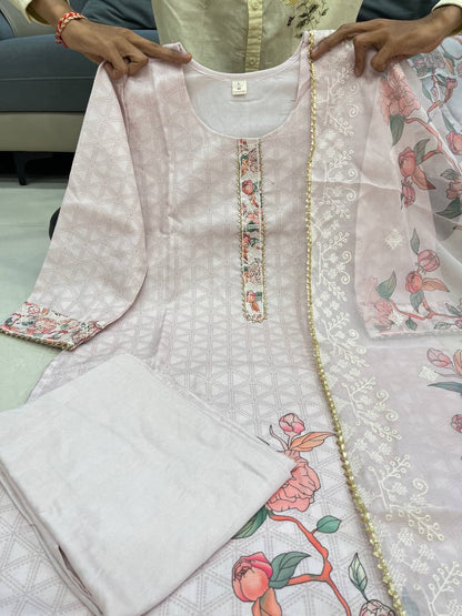 Lilan Printed Suit Set in Light Pink