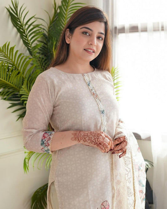 Lilan Printed Suit Set in Light Pink