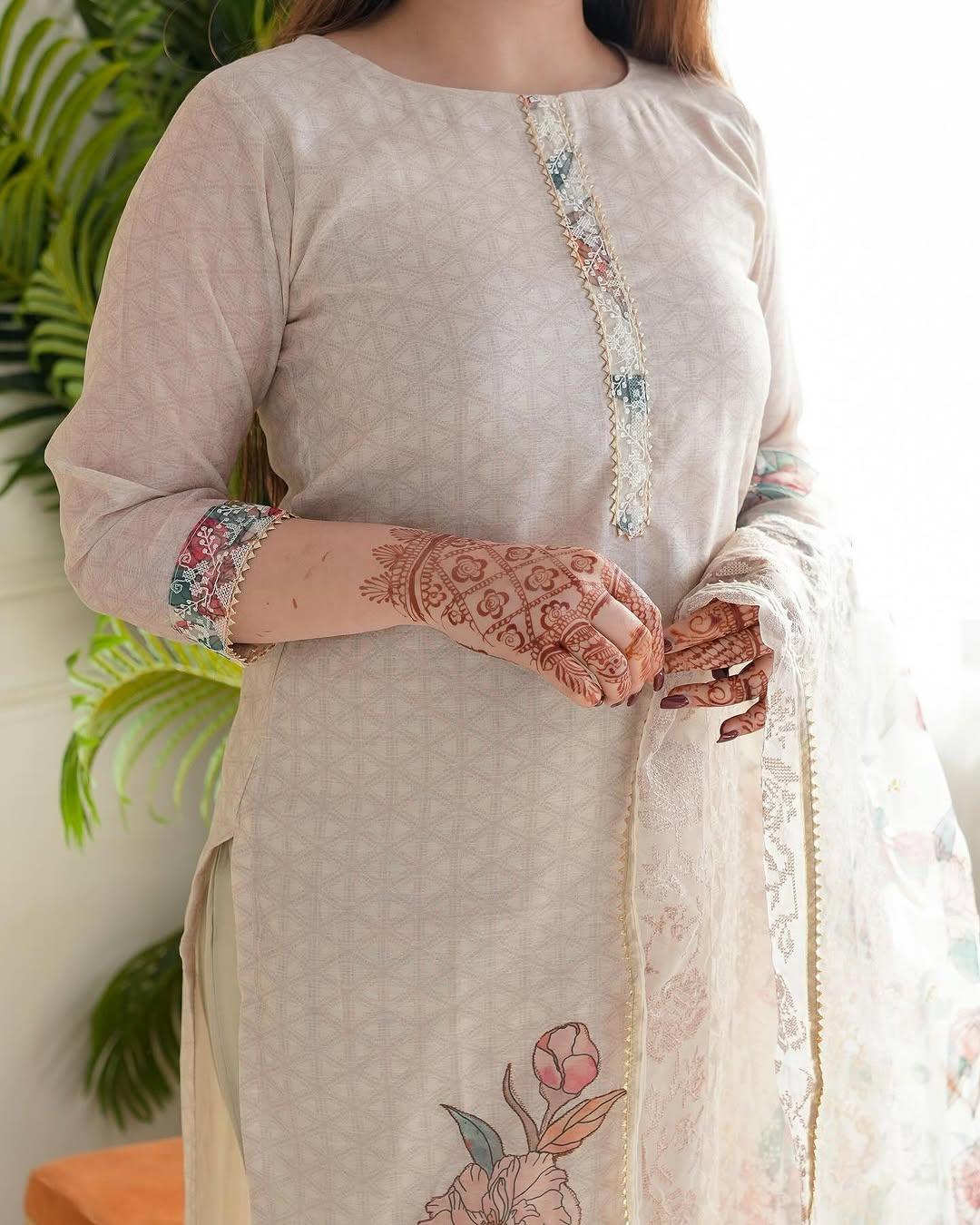 Lilan Printed Suit Set in Light Pink