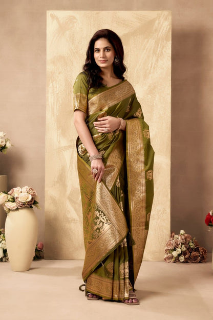 Rich Pallu Silk Saree with Jacquard Weaving & Zhallar