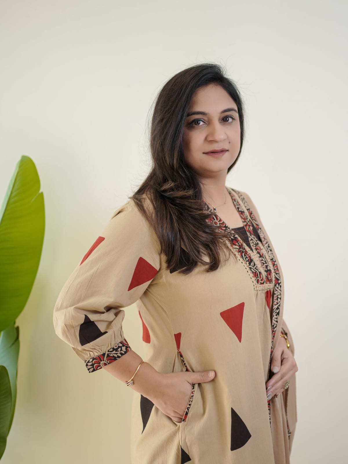 Jaipuri Cotton Kalamkari Suit Set with Ajrakh Dupatta & Bracelet