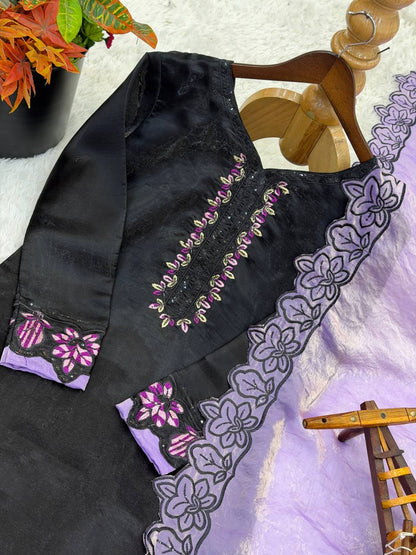 Roman Silk Embroidered Farshi Set