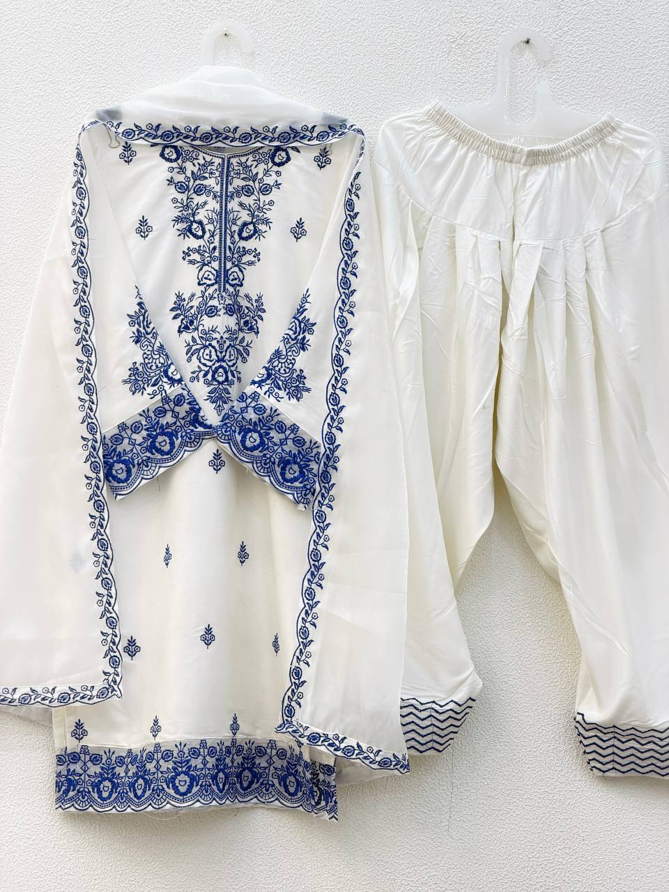 Rayon Embroidered Farshi Set