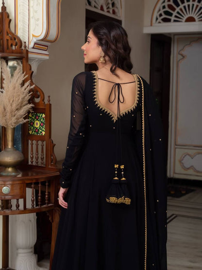 Blooming Zari Embroidered Suit Set