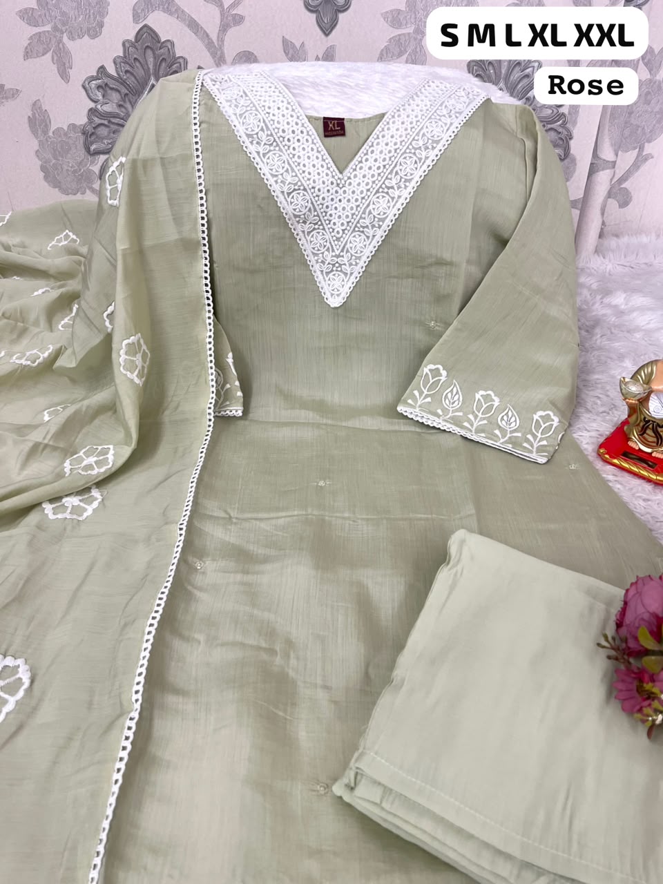 ROSE Embroidered Suit Set