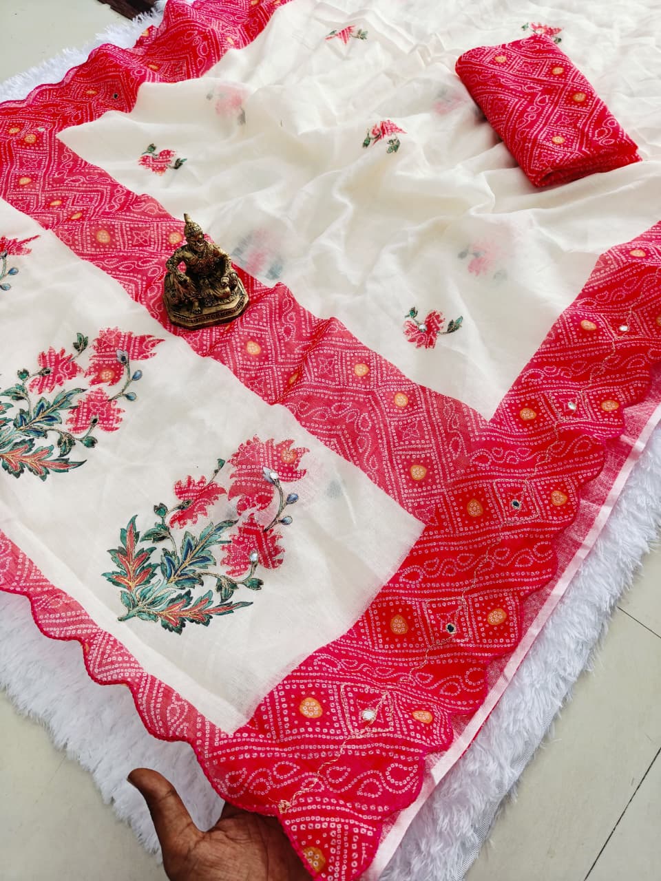 Heavy Linen Bandhani & Leheriya Digital Print Saree