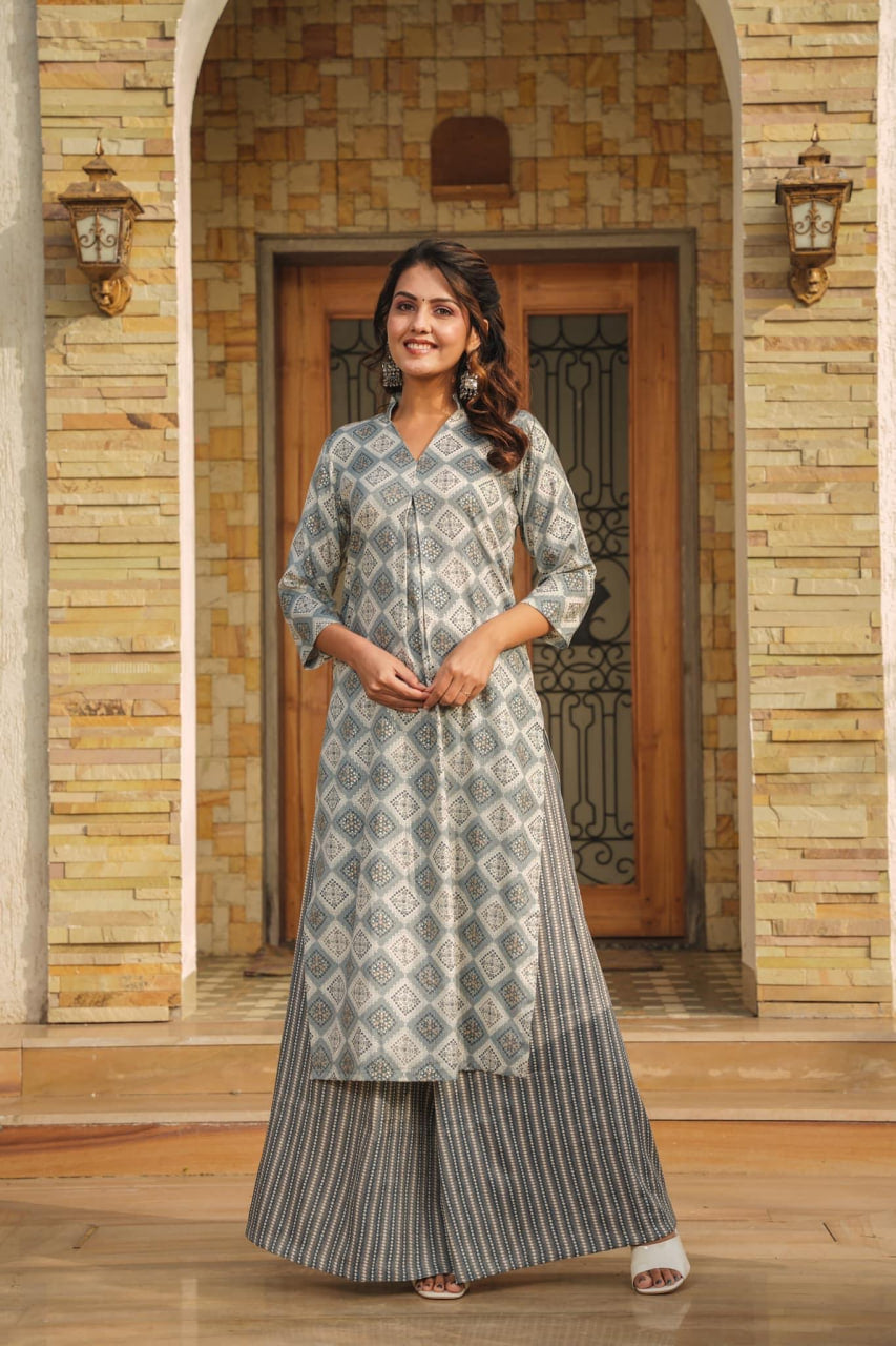 Heavy Rayon Digital Printed Kurti Pant Set with Attached Crepe Inner