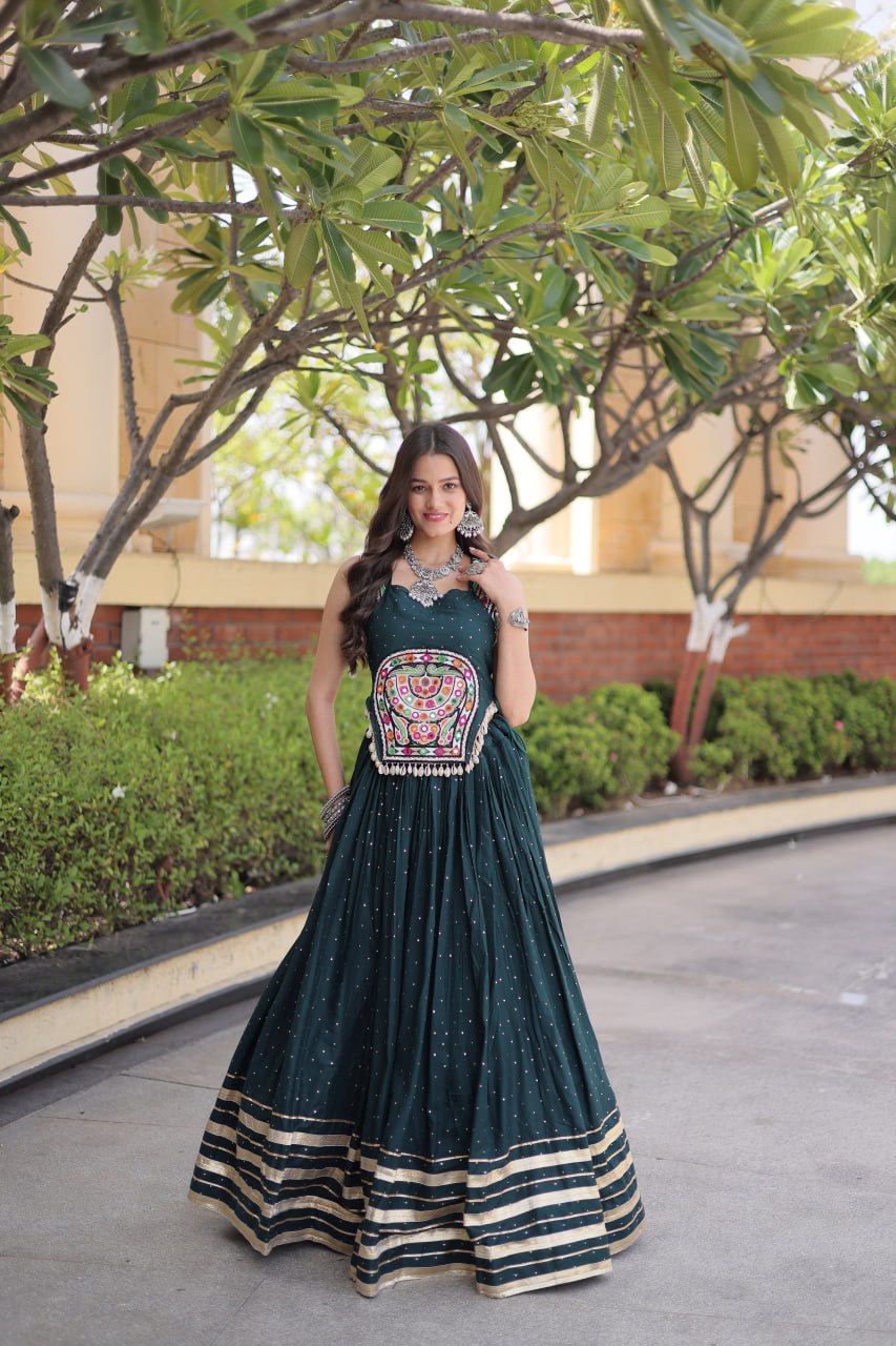 14KG Reyon Mukesh Work Lehenga Choli