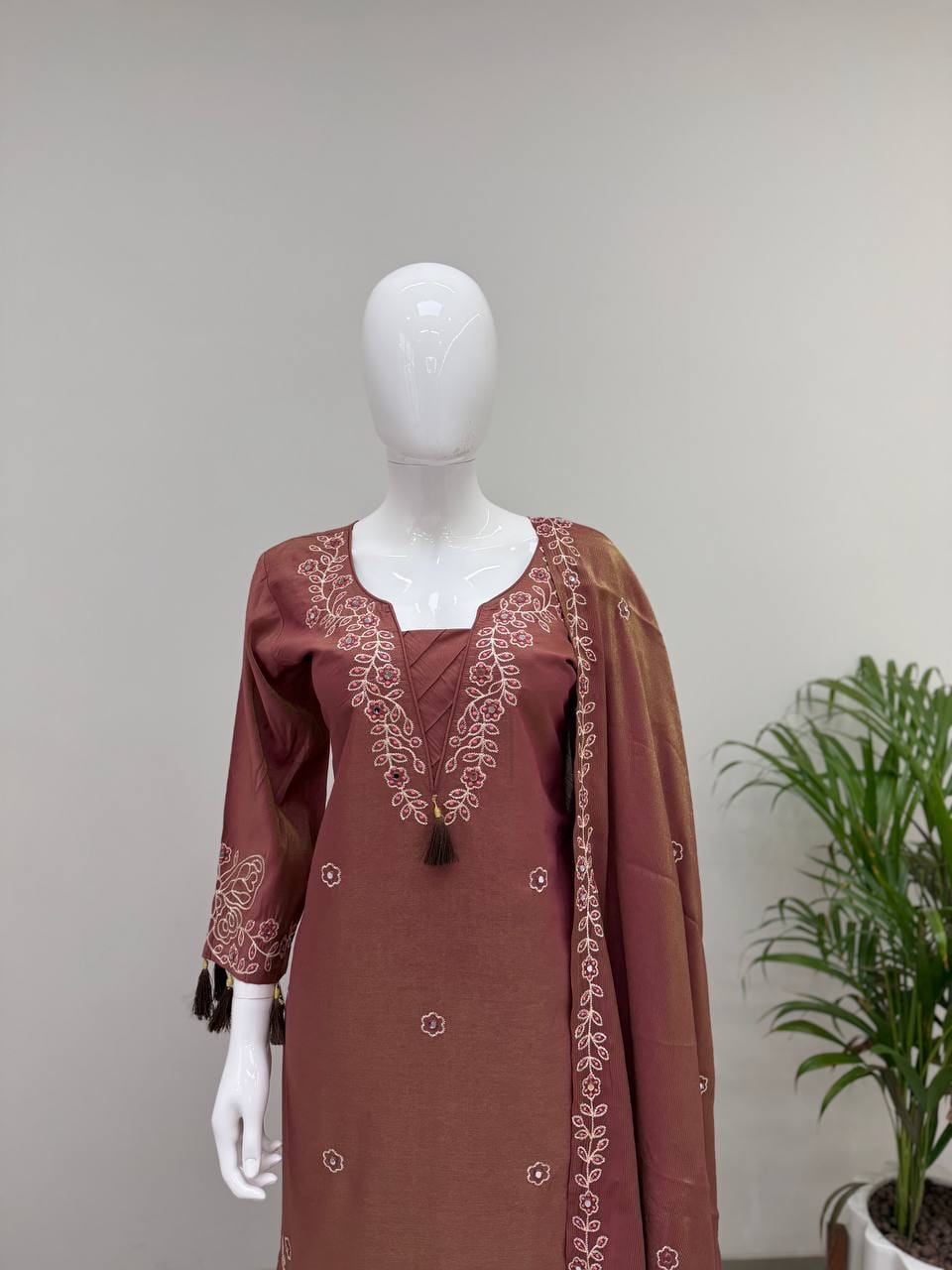 Leo Denting Mirror Work Suit Set